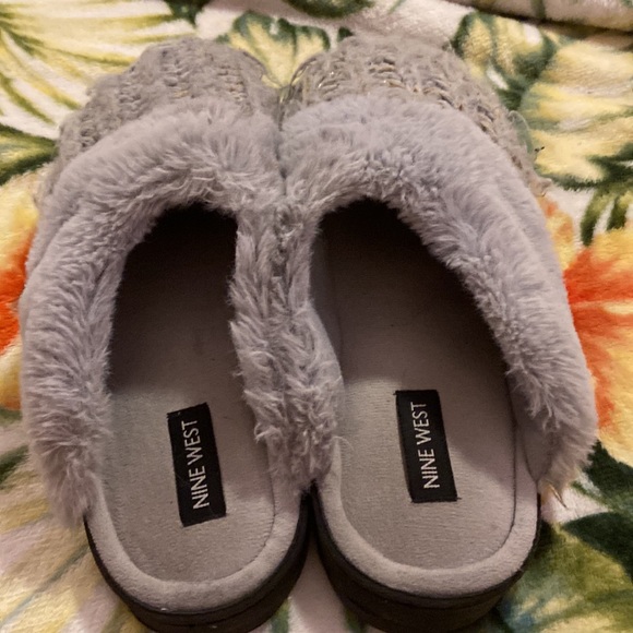 Cozy slippers with knitted faux fur top - Picture 3 of 5